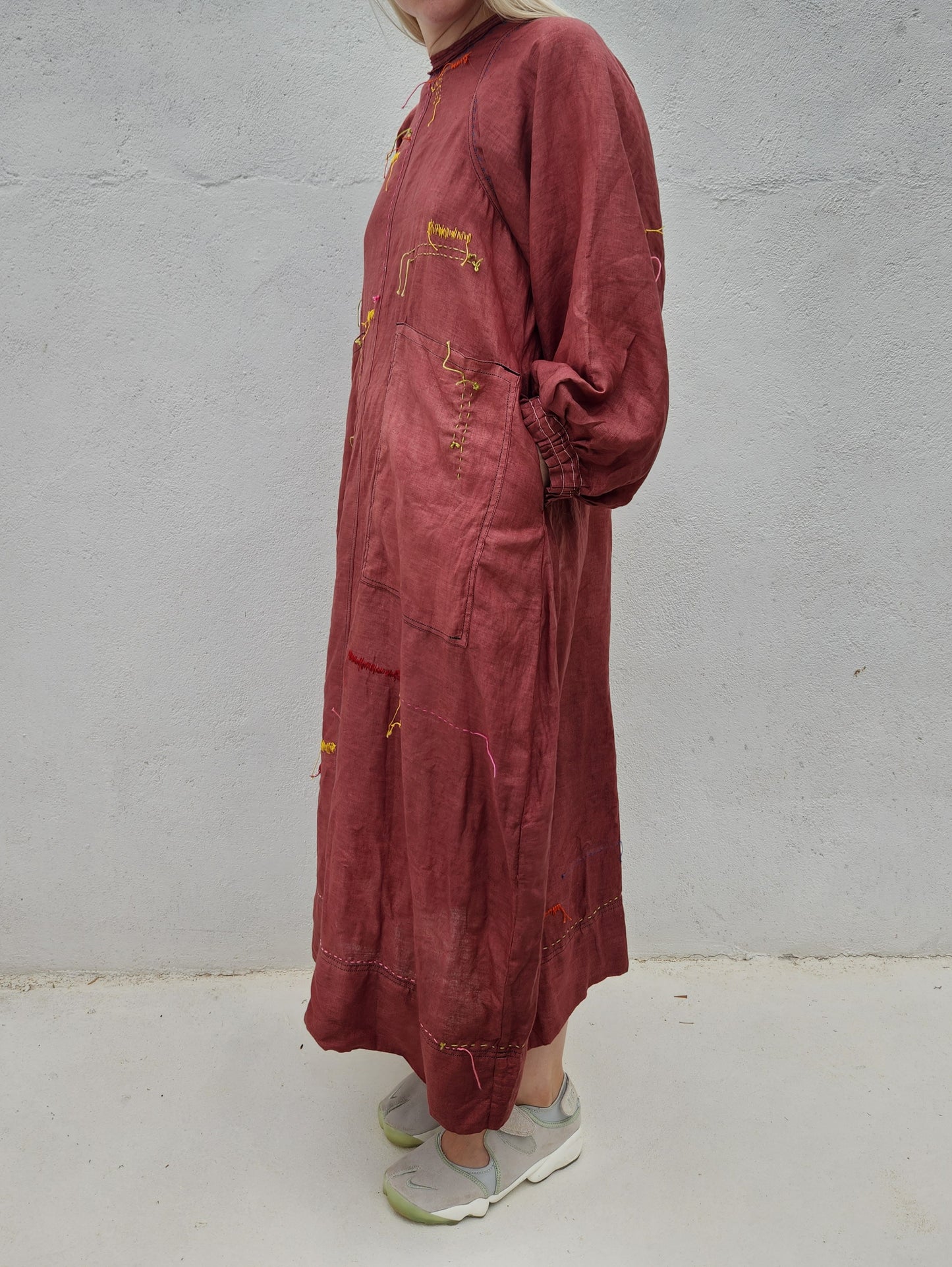 LINEN LIEF DRESS W/ EMBROIDERY