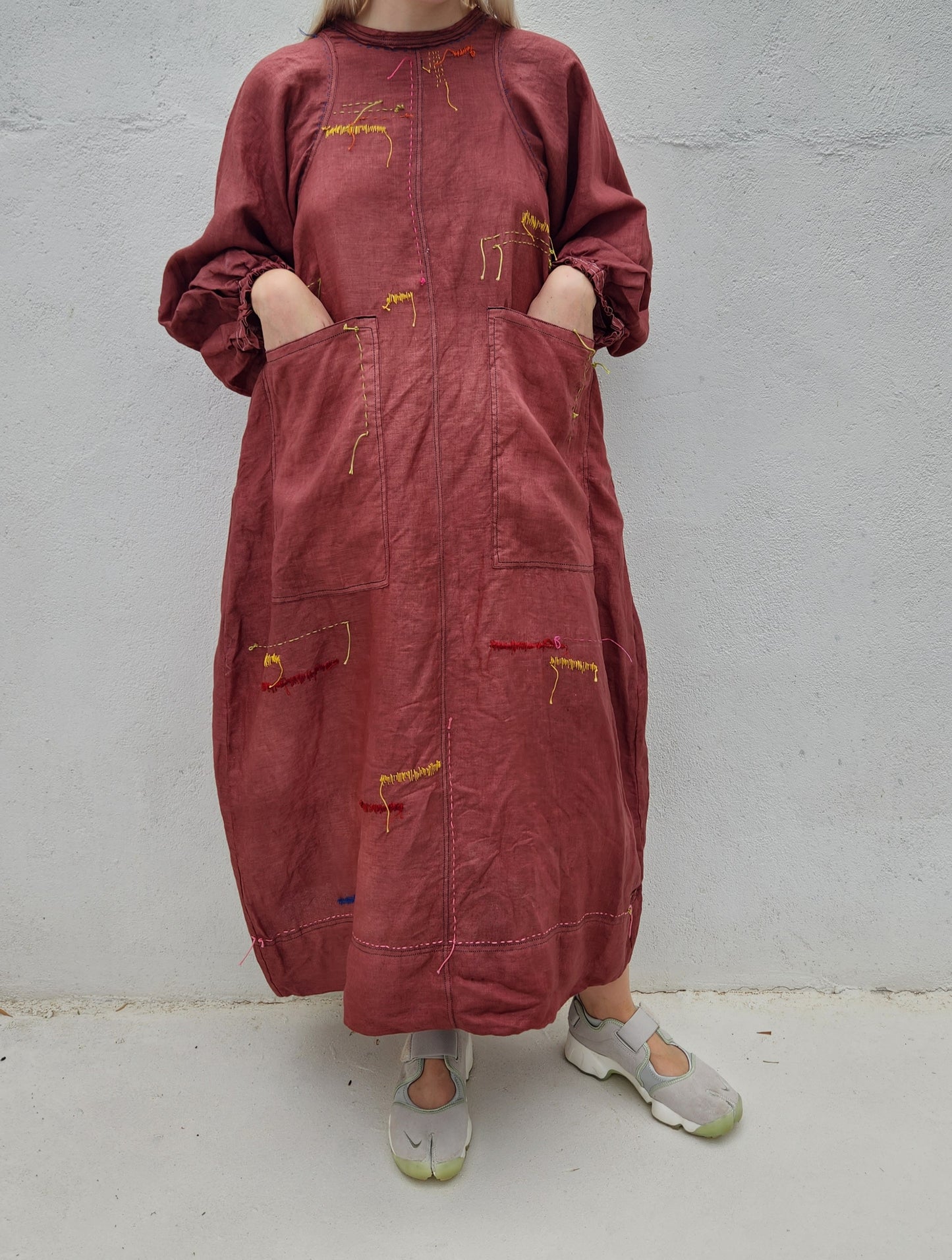 LINEN LIEF DRESS W/ EMBROIDERY