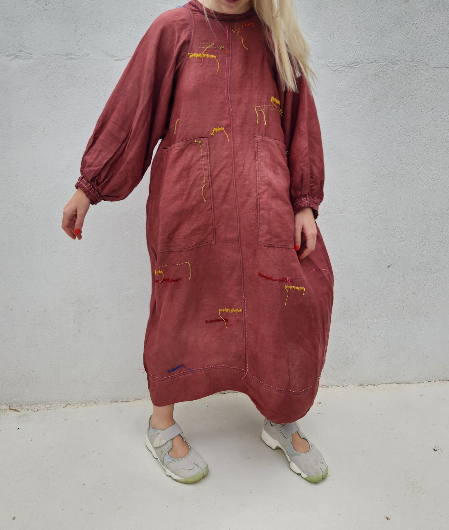 LINEN LIEF DRESS W/ EMBROIDERY