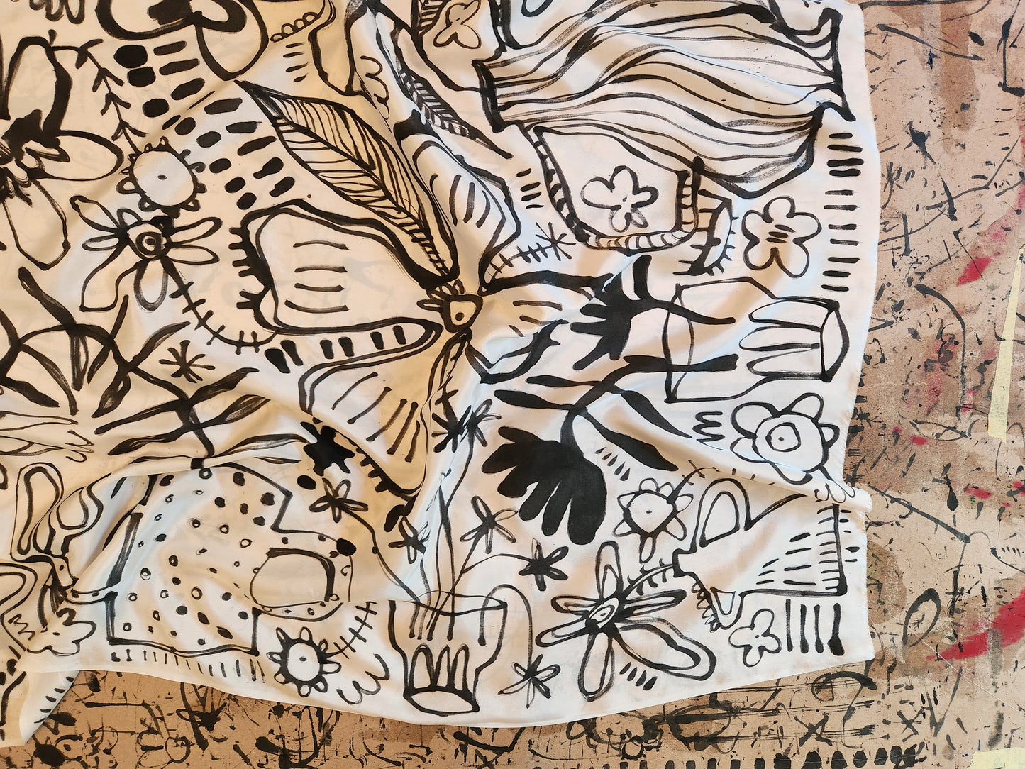 Hand painted silk scarf - BLOM STREEP 2